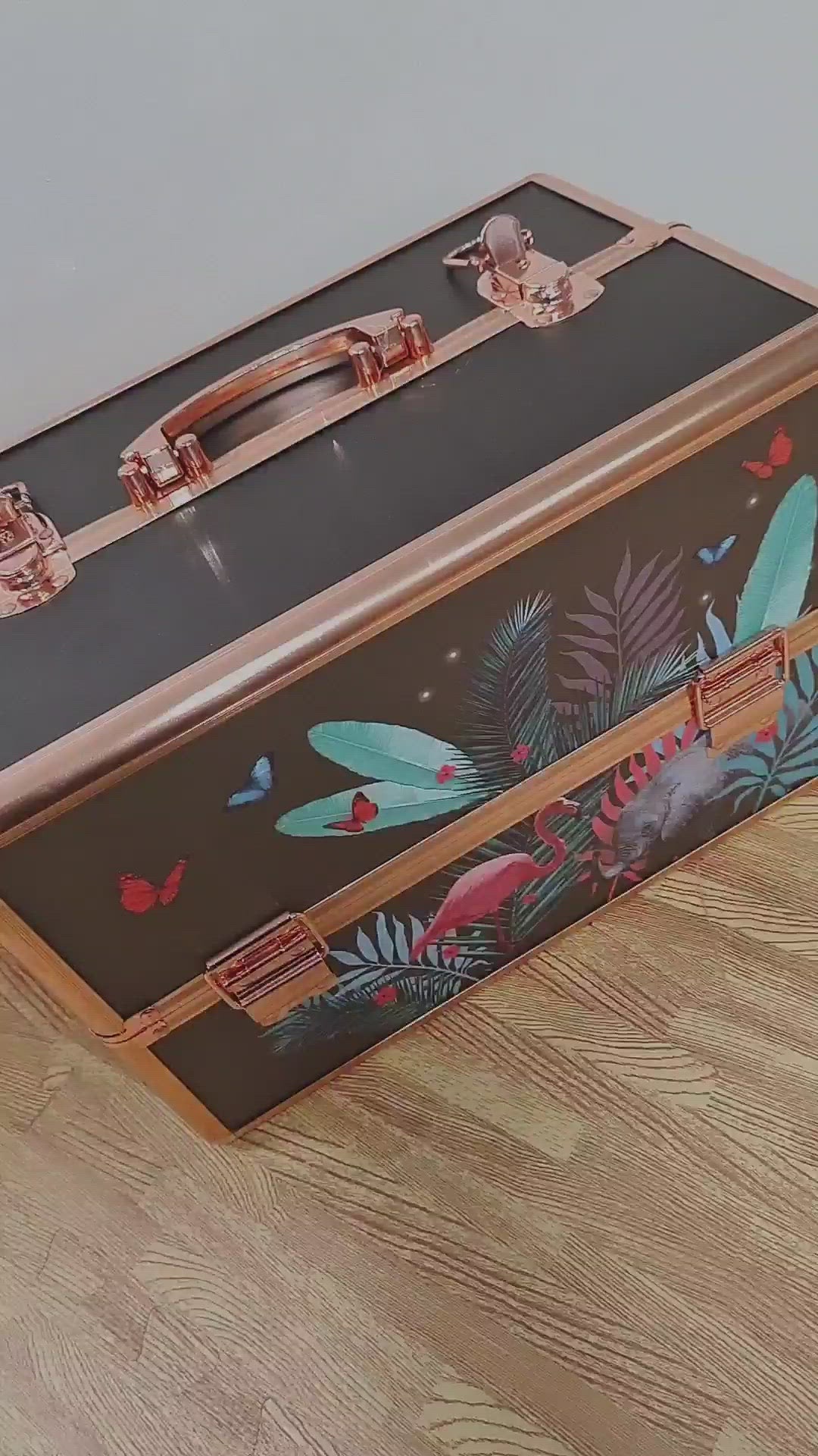 Professional Business Box Deluxe - The Ultimate Collection to Share the Magic of Herbs on the Hill